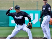 ソフトバンク・川島慶三へのスライディングで物議を醸しだした田中賢介。メジャー帰りのなかでは成功者といえるか