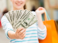 ​アメリカ小売業売上高が好調。株式市場大荒れも順調に拡大