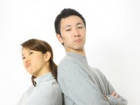 【夫と妻のちがい】不倫が発覚！　離婚しないけどパートナーに請求する慰謝料は？