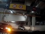 まるでタイタニック！　洪水時の地下駐車場はこんな感じ…