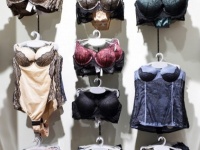 むしろ、彼の好みを知りたいだとっ!?　彼氏と一緒に下着屋に行くのがアリな女子⇒約〇以上！