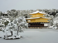 雪の金閣寺。写真はイメージです（Takeshi Kubokiさん2011年撮影、Flickrより）