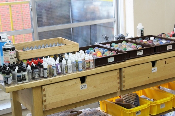 架神恭介と体験するミニチュアゲーム『ウォーハンマー』塗装編1