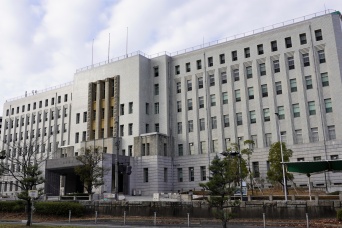 『裸盗撮＆児童ポルノ100本以上所持』、自宅で覚醒剤注射、生徒のTシャツ窃盗など…　大阪府が【6人の教諭】を処分