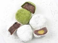 【東京土産】140年愛され続ける一品。もちもち生地に餡がたっぷり包まれた、上質な「豆大福」