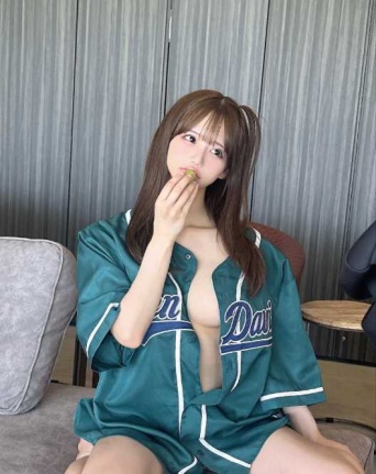 X：和田海佑(@MYUMYU_48)より