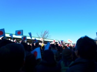 皇居『一般参賀』で突然裸に…　下半身露出男(20代)逮捕　ネットは「信じられない【珍事件】・怒りが込み上げる」