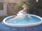 家庭用プールの裏技！　子どたちが大歓喜するトリックをご紹介！