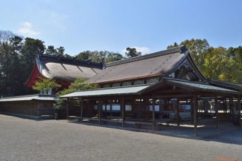 宗像大社 社殿（Saigen Jiroさん撮影、Wikimedia Commons
