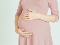 席、譲っていいよね……？　電車の中で妊婦さんを見分ける方法・4選
