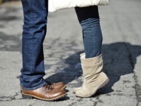 ぷに？　感触が忘れられない！　男性に聞いた、ぶっちゃけファーストキスってどうだった？