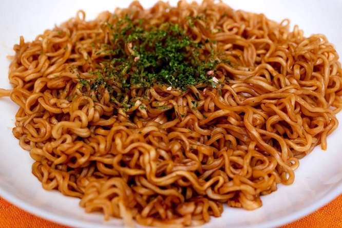 「袋 やきそば弁当 中華スープ付」完成