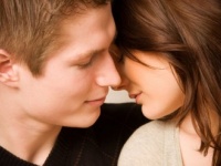 やん、大切にされている気がする……キスされるとうれしい体のパーツ3選