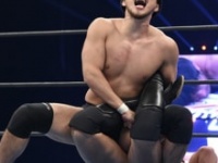 凱旋帰国する成田蓮