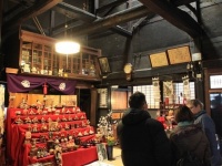 「人形さま巡り」でにぎわう、村上市の山上染物店（画像提供：むらかみ町屋再生プロジェクト）