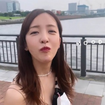 インスタグラム：板野友美(@tomo.i_0703)より