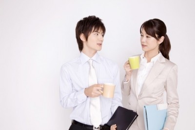 甘やかさないほうがいい！　やさしくすると“つけあがる”後輩の特徴10