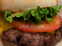 一度食べたらやみつきの本格スマッシュバーガー！横浜・石川町の人気店『CENTRAL BURGER SHOP』