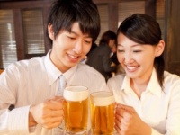 彼女がいるのに、「合コン」へ行く男性の心理とは？