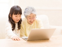 ​好評。祖父母手帳。今と昔の子育ての違いについて記載