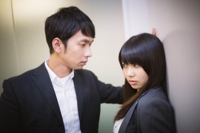 社会人失格だろ！　「仕事に恋愛を持ち込むな！」と男性が思う瞬間･4選