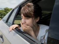 車酔いってどうして起きるの？乗り物酔いを楽にする豆知識とアドバイス