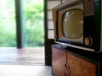 【雑学】法律的にテレビは「生活必需品」に分類されるってほんと？