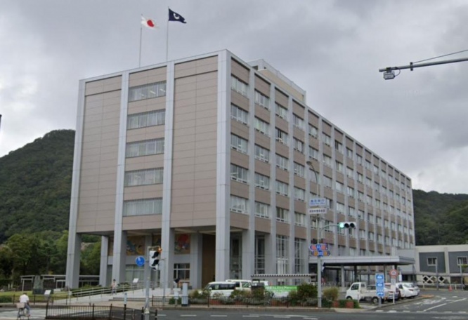 鳥取県庁（C）Google