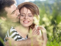 男子の願望！　唇以外でキスしたい部位3選