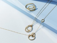 4℃、夏の日差しのもとできらめく泡を表現した新作ジュエリー発売