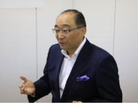 『乱高下あり！ バブルあり！ 2026年までの経済予測』（集英社刊）の著者、渡辺林治氏