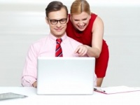 ポイントはスキマ時間！社内恋愛を確実に成功させる秘訣