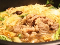 給食にすき焼き...！（画像はイメージ、記事とは関係ありません）