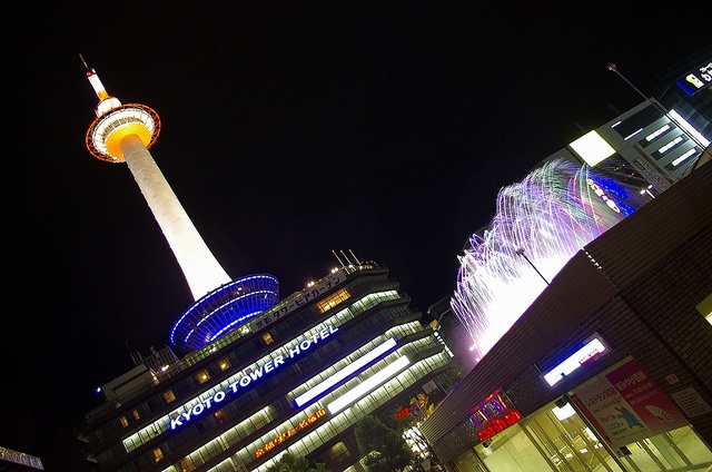 京都タワー-Kyoto Tower