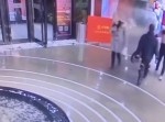 歩きスマホは絶対にやめようと痛感する動画