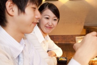 早く家に帰りたい……！　女子たちが「人付き合いが面倒くさいと思う瞬間」4選