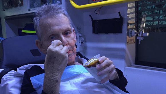 「キャラメルサンデーが食べたい」 患者の最期の願いを叶えるため救急車でマクドナルドに立ち寄り、その夢を叶える救急隊員（オーストラリア）