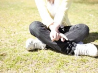 あふれちゃってる……!?　彼氏の前でもつい出てしまうヤバイ「オヤジ化した部分」4選