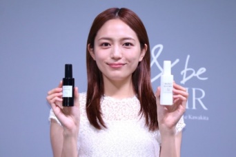 川口春奈、お気に入りのヘアケアアイテムを公開！　＆be HAIRブランドミューズ就任発表会