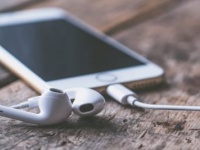 歌詞が心に突き刺さる。切ない“浮気の歌”ランキング