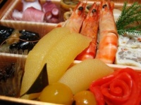 料理人の味VS家庭の味！　お正月のおせち料理は作る派？　買う派？