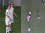 ゲームみたいに上から見た景色でサッカーしてみると、フニャフニャな試合になったw