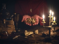賢者の石を作り上げた伝説を持つ錬金術師、ニコラ・フラメルの奇妙な不死物語
