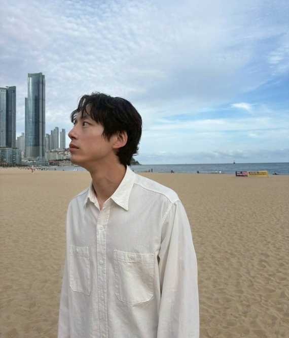 Instagram:坂口健太郎(@sakaguchikentaro)より