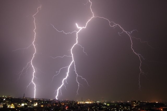 雷の季節といえば、いつ？（画像はイメージ）