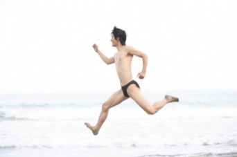 やっほう自由だぜ！　男性が「独身時代にこれだけはやっておきたい！」と思うこと5つ