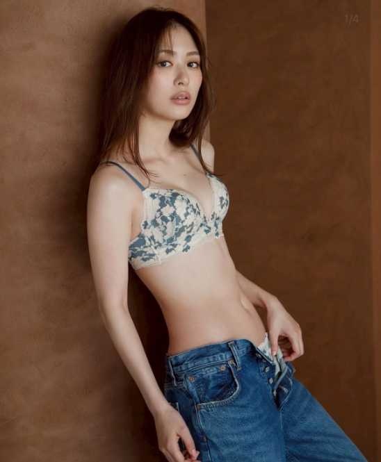 Instagram:内田理央(@rio_uchida)より