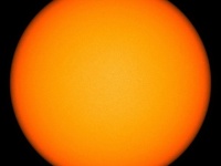 太陽から黒点が消えた。ミニ氷河期の到来もありうると専門家