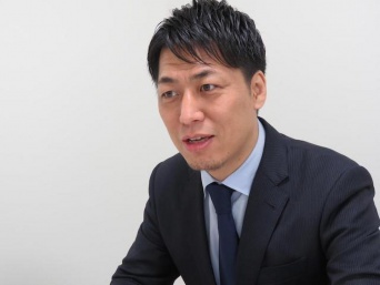 『「ゆる副業」のはじめかた 輸入・ネット販売 時間も手間もセンスもいらないから誰でもできる!』（翔泳社刊）の著者、梅田潤さん