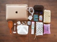 【バッグの中身】パパッと仕事をこなす女性起業家の必需品12選